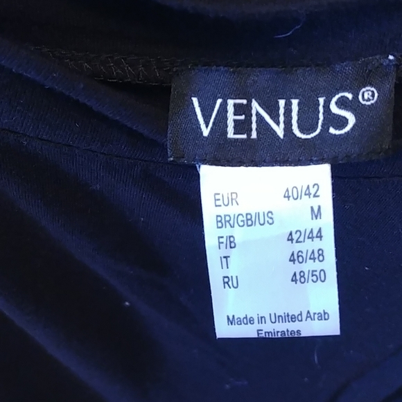 Venus shoulder cutout long sleeve top. - Picture 3 of 4